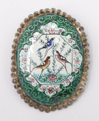 Auktion 360<br>Emaille-Brosche, wohl persisch, Vogeldekor, Silberfassung, 5 x 3,8cm [1]