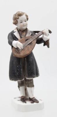Auktion 360<br>Mandolinenspieler, Goebel, Oeslau, bemalt, leider bestossen, ca. H-16,2cm [1]