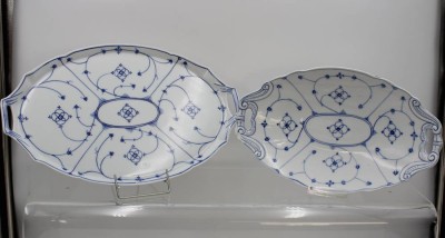 Auktion 360<br>Platte und Schale, Kalk?, Strohblume, Schale bestossen, Tablett ca. 38,5 x 24cm [1]