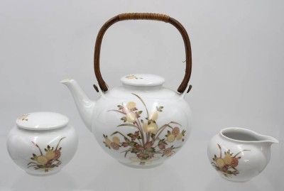 Auktion 360<br>Teeservice für 6 Personen, Tirschenreuth, asiatischer Stil, Kanne H-20cm Tassen ca. H-4,3cm [1]