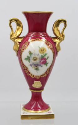 Auktion 360<br>Schwanenhalsvase, Lindner, Blumen, ca. H-25cm [1]