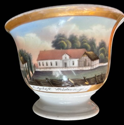 Auktion 360<br>grosse Biedermeier-Ansichtentasse 