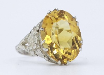 Auktion 360<br>Ring mit gelbem Stein, Silber , ohne Stempel, RG 54, 3,7 g [1]