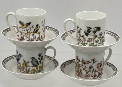 Auktion 360<br>4x Monats-Espresso Tassen mit  U.T., Vogelpaare 