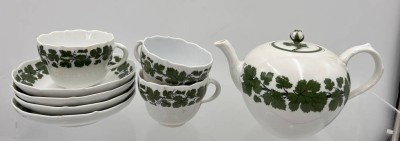 Auktion 364<br>kl.Teekanne, 3 Tassen, 4 U.T., 