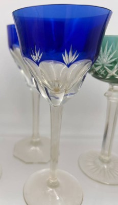 Auktion 360<br>5x div. Buntglas-Weinrömer, H-18 nis 22 cm [1]