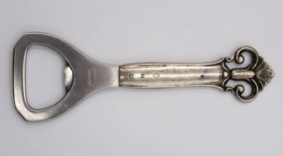 Auktion 360<br>Flaschenöffner, Silbergriff, Dänemark 1944, L-12,2cm [1]