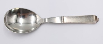 Auktion 360<br>Georg Jensen-Gemüselöffel, Pyramide, 925er Silbergriff, L-21,5cm [1]