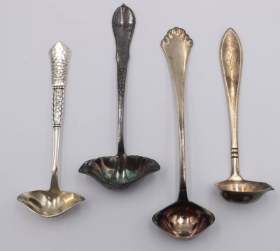 Auktion 360<br>4x div. kl. Saucen-/Sahnekellen, je versilbert, L-15cm [1]