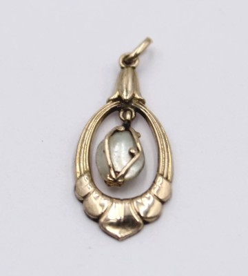 Auktion 360<br>kl. Jugendstil-Anhänger mit Perle, 333er GG, 0,5gr., L-2,5cm [1]