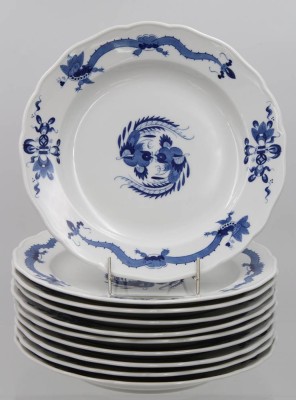 Auktion 360<br>10x flache Speiseteller, Meißen Schwertermarke, blauer Drache, je 4 Schleifstriche, D-25cm [1]
