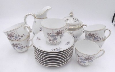 Auktion 360<br>Rest- Kaffeeservice für 6 Personen, ohne Kanne und Kuchenteller, Handmalerei um 1890,  6 Tassen, 10 U.T., gr. Milch+Zucker, 18 Teile [1]