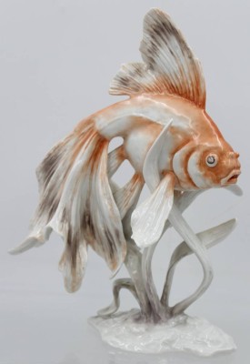 Auktion 360<br>Porzellanfigur ROSENTHAL-Schleierschwanz,  Modellnr. 1725, Entw. Fritz HEIDENREICH, handbemalt, ca. H- 25,5cm, gute Erhaltung [1]