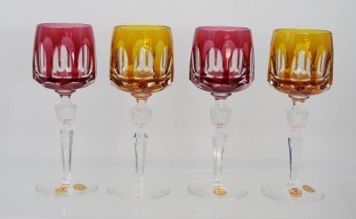 Auktion 360<br>4x schwere Weingläser, Überfangglas, Nachtmann, Antika, 1x min. Chip, ca. H-20cm [1]