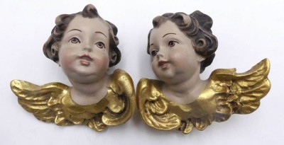 Auktion 360<br>Paar kl. Puttiköpfe mit Goldstaffage, H-10 cm [1]