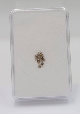 Auktion 360<br>Konvolut kl. bräunlicher Diamanten im Brilliantschliff, zus. ca. 0,35ct [1]