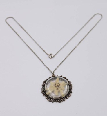 Auktion 360<br>Edelweissanhänger an 925er Silberkette, Kette L-ca. 41cm, Anh. D-3cm [1]