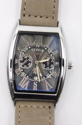 Auktion 360<br>Herren-Armbanduhr, Fensir 2025, Quarzwerk, neuwertiger Zustand, ca. 3,5 x 4,5cm [1]