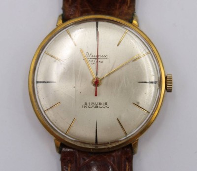 Auktion 360<br>Vintage Herren-Armbanduhr, Blumus de Luxe, Handaufzug, Werk läuft, D-3cm [1]