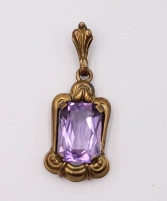 Auktion 360<br>Anhänger, Doublé, um 1920/30, Amethyst. ca. L-3,8cm [1]