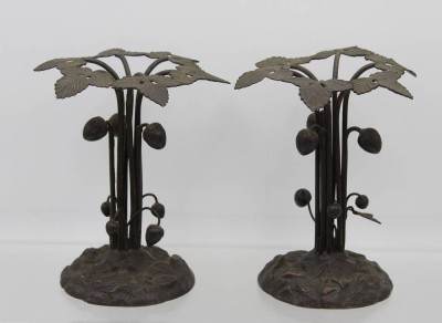Auktion 360<br>Leuchterpaar, Bronze geschwärzt, älter, einige Fehlteile/defekte, ca. H-18cm [1]