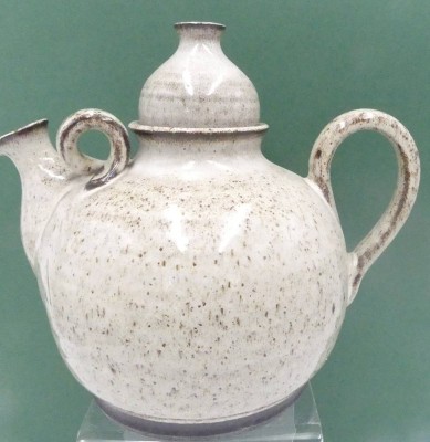 Auktion 360<br>grosse Teekanne, wohl 2 L, Unns Keramik, Denmark, H-28 cm, Deckel Rumaufsatz, in Boden gemarkt [1]