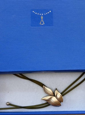 Auktion 360<br>Collier 