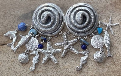 Auktion 360<br>gr. antike Silberbrosche mit div. Anhängern, 2x  Schlangen und 2 Münzen von 1798, San Marino, 38 gr., B-ca. 7 cm, H.ca. 8 cm [1]