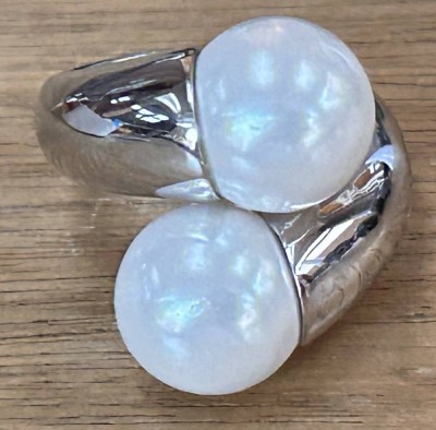 Auktion 360<br>massivernSilberring mit 2 gr. Perlen, Italy, RG 60, 9.5 gr [1]