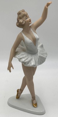 Auktion 360<br>hohe Tänzerin-Figur 