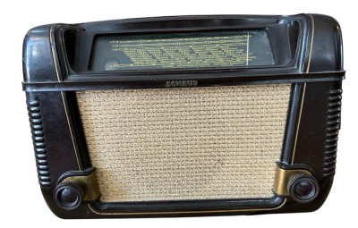 Auktion 360<br>altes Bakelit Radio 