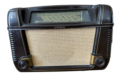 Auktion 360<br>altes Bakelit Radio 
