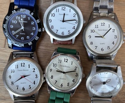 Auktion 360<br>9x Quartz Armbanduhren 