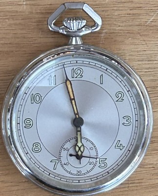 Auktion 360<br>mechan. HTU, Mezallgehäuse, Werk läuft, 5 cm [1]