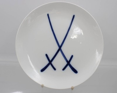 Auktion 360<br>Wandteller, Meissen, Schwertermarke, 3. Schleifstriche, ca. D-25,5cm [1]