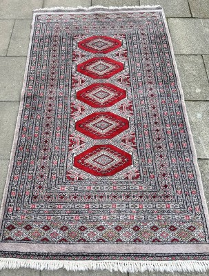 Auktion 360<br>langer Orientläufer, 92x160 cm [1]