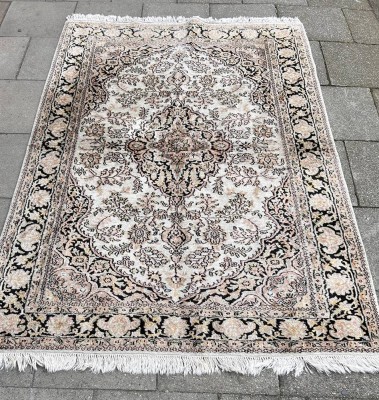 Auktion 360<br>kl. Ortient-Teppich, 120x180 cm [1]