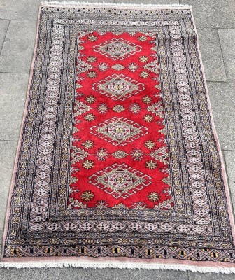Auktion 360<br>Orient-Läufer, 79x128 cm [1]