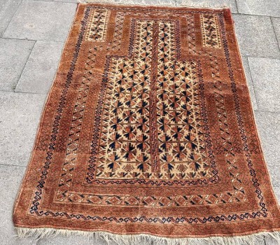Auktion 360<br>alter Orientläufer,  124x88 cm [1]