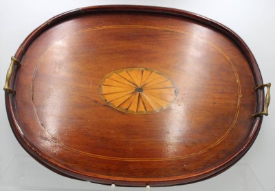 Auktion 360<br>gr. ovales viktorianisches Tablett, wohl England,, Alters-u. Gebrauchsspuren, 60 x 42cm [1]
