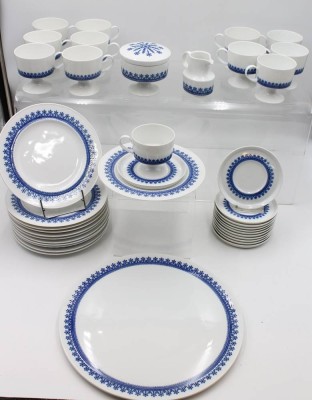 Auktion 360<br>Restservice, Rosenthal, 39 Teile, 60/70er Jahre, Eisblume, 12x komplette 3tlg. Gedecke (1x Tasse Chip), Milch und Zucker, Tortenplatte [1]
