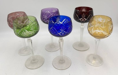 Auktion 360<br>6x div. Buntglas-Römer, H-19 cm [1]