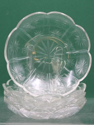 Auktion 360<br>5x Dessert-Schalen, Kristall, älter, 3x Bestossen, ca. D-14cm [1]