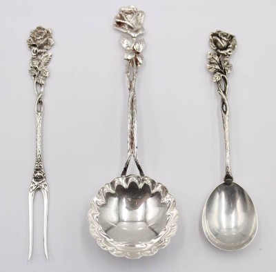 Auktion 360<br>3x Vorlegeteile, Hildesheimer Rose, 800/835er Silber, ca. l-14,8cm, zus. 48,7gr. [1]