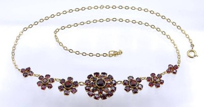 Auktion 360<br>Granat Collier, Normgold, sog.Viertelgold 250/000, gestempelt,L-45cm, 10gr. [1]