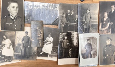 Auktion 360<br>Lot Fotografien, alle vor 1940, Uniformierte, Hochzeiten, Personen, ca. 15 Stück [1]