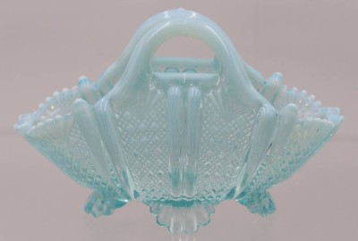 Auktion 361<br>kl. blaue Anbietschale in Taschenform, H-11 cm, L-16 cm [1]