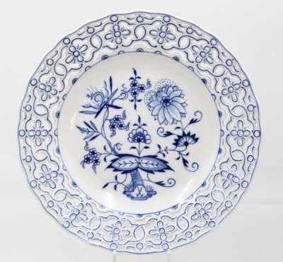 Auktion 361<br>MEISSEN Zierteller, 20.Jhd., 1.Wahl, Zwiebelmuster, D-21cm [1]
