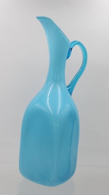 Auktion 361<br>hoher Schenkkrug, opalines Glas, wohl Carlo Moretti Murano, ca. H-37cm [1]