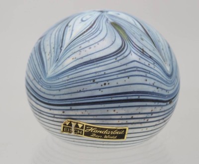 Auktion 361<br>Paperweight, Eisch, ca. H-6,5cm [1]